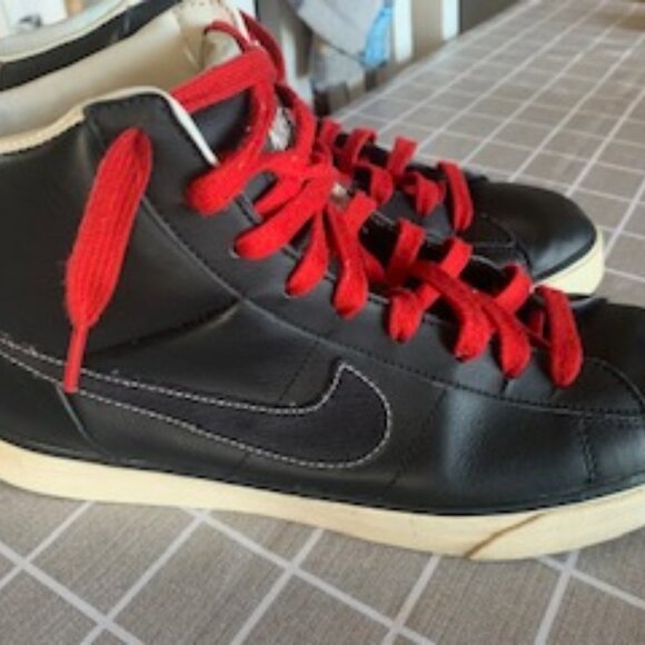 Nike Sweet Classic High Top Basketball Athletic Sneaker Black White Size 10.5 US - Picture 5 of 5